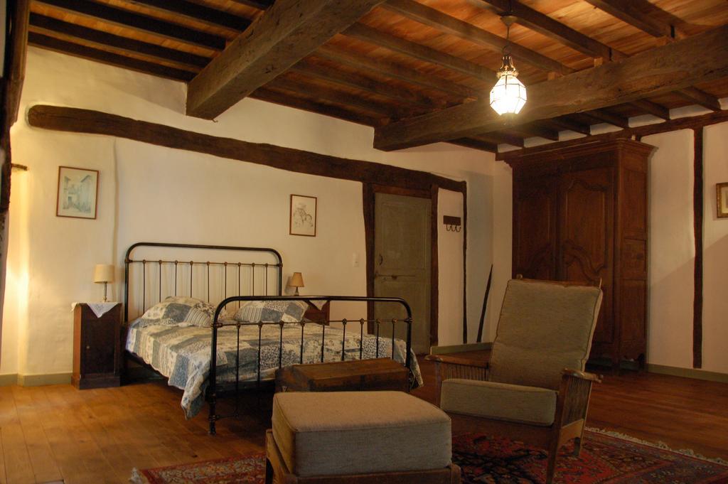 Auberge Lion D'Or Saint-Antonin Habitación foto